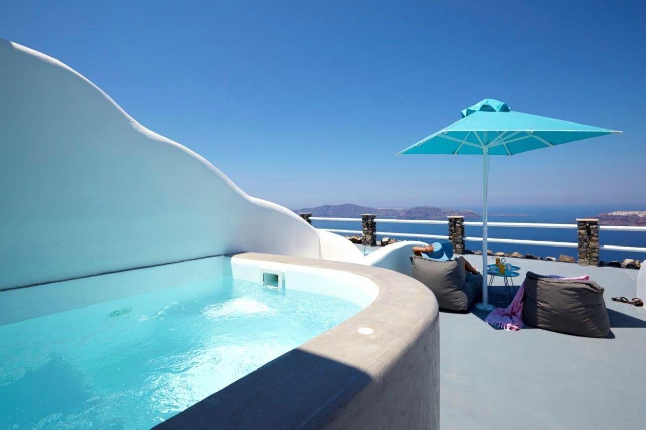 Adore Santorini Hotell 4*